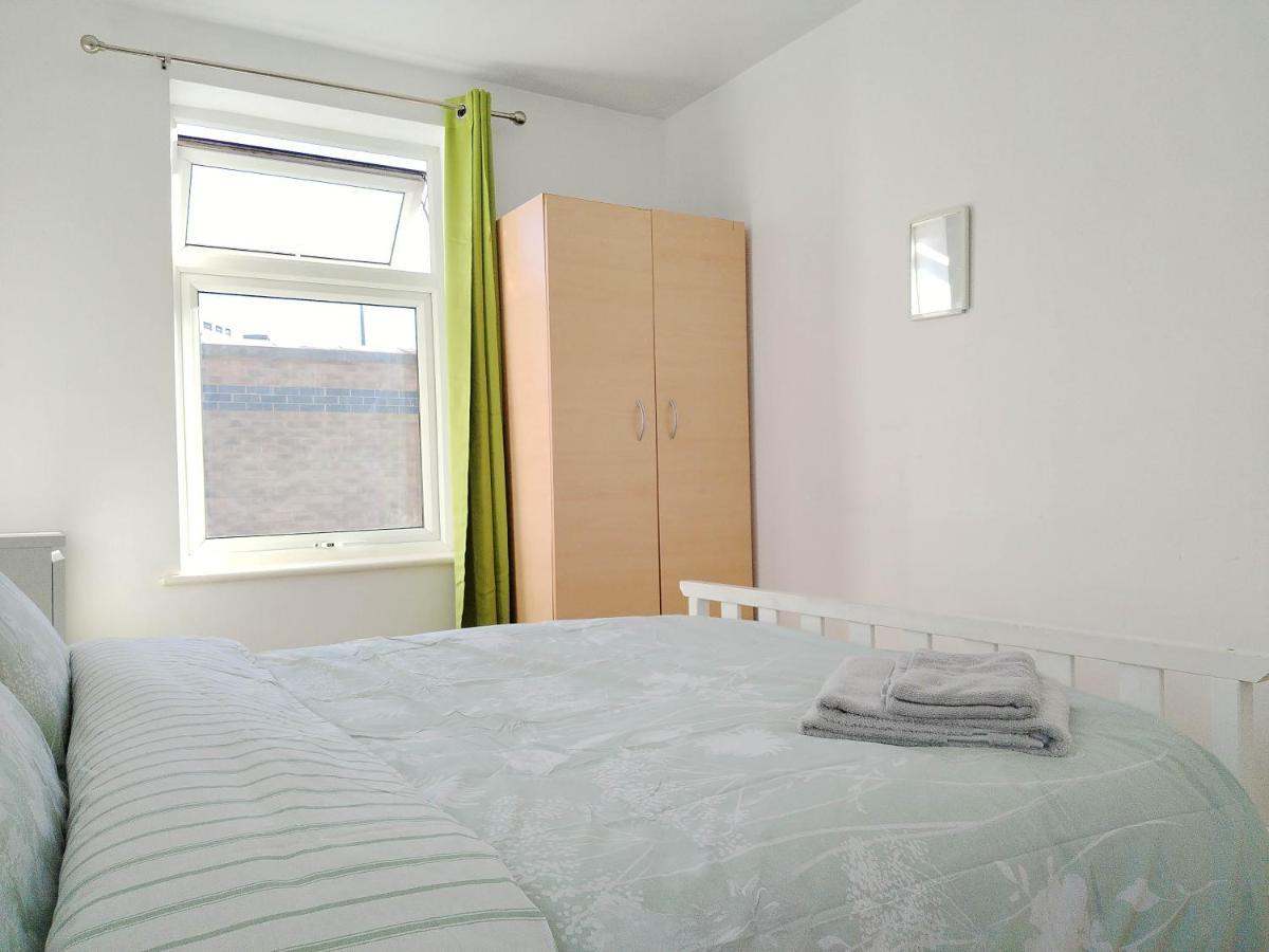 Cosy Rooms Near Canary Wharf & The O2 Лондон Экстерьер фото