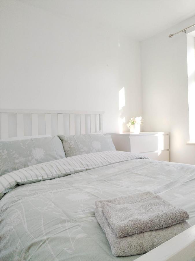 Cosy Rooms Near Canary Wharf & The O2 Лондон Экстерьер фото