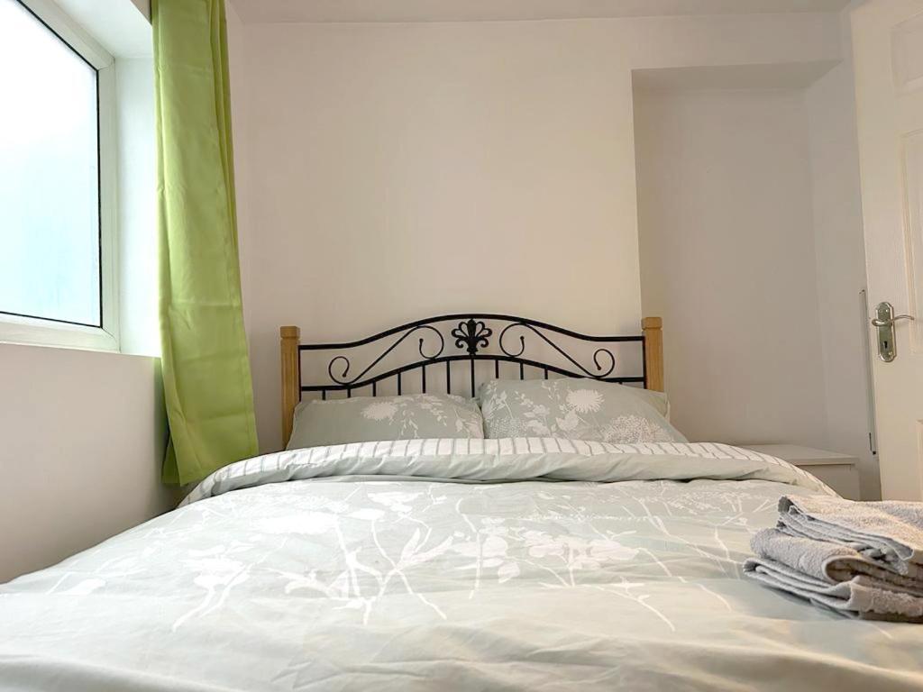 Cosy Rooms Near Canary Wharf & The O2 Лондон Экстерьер фото