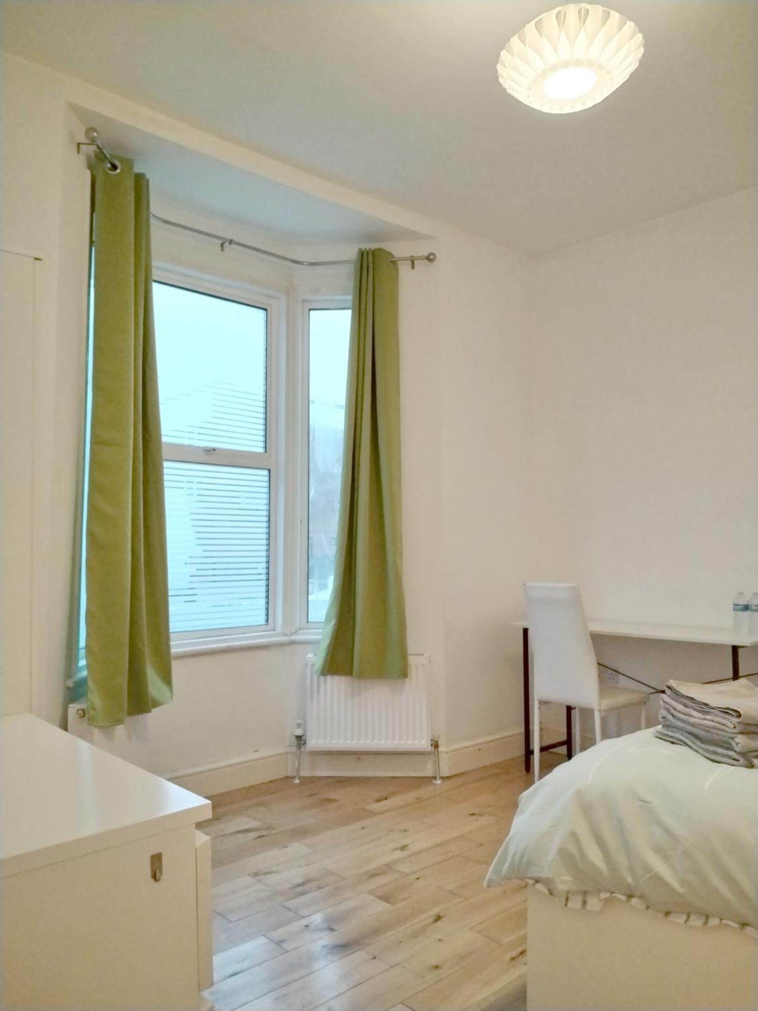Cosy Rooms Near Canary Wharf & The O2 Лондон Экстерьер фото